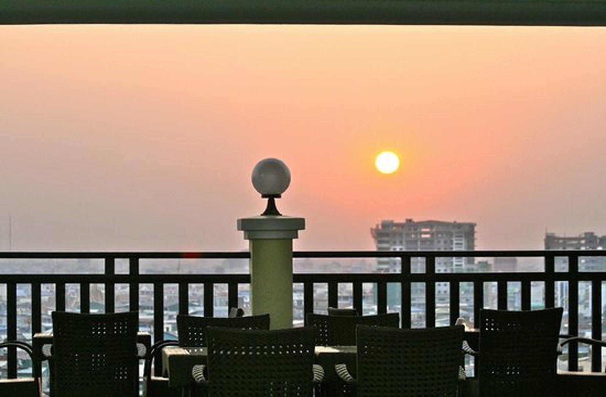 Rumduol Grand Hotel Phnom Penh Extérieur photo